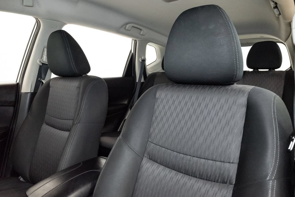 Used 2020 Nissan Rogue S FWD image 10