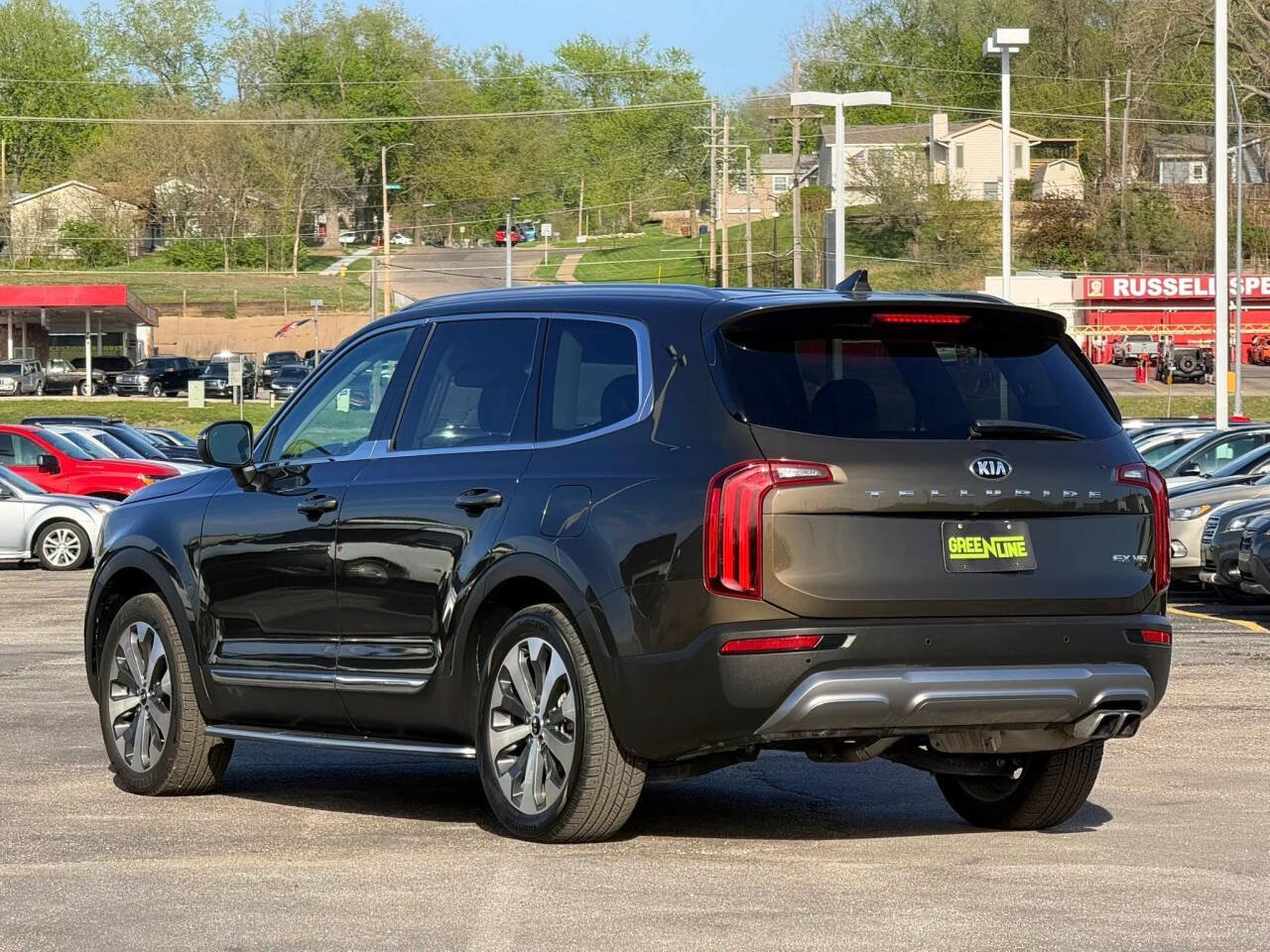 Used 2020 Kia Telluride EX w/ EX Premium Package FWD image 2