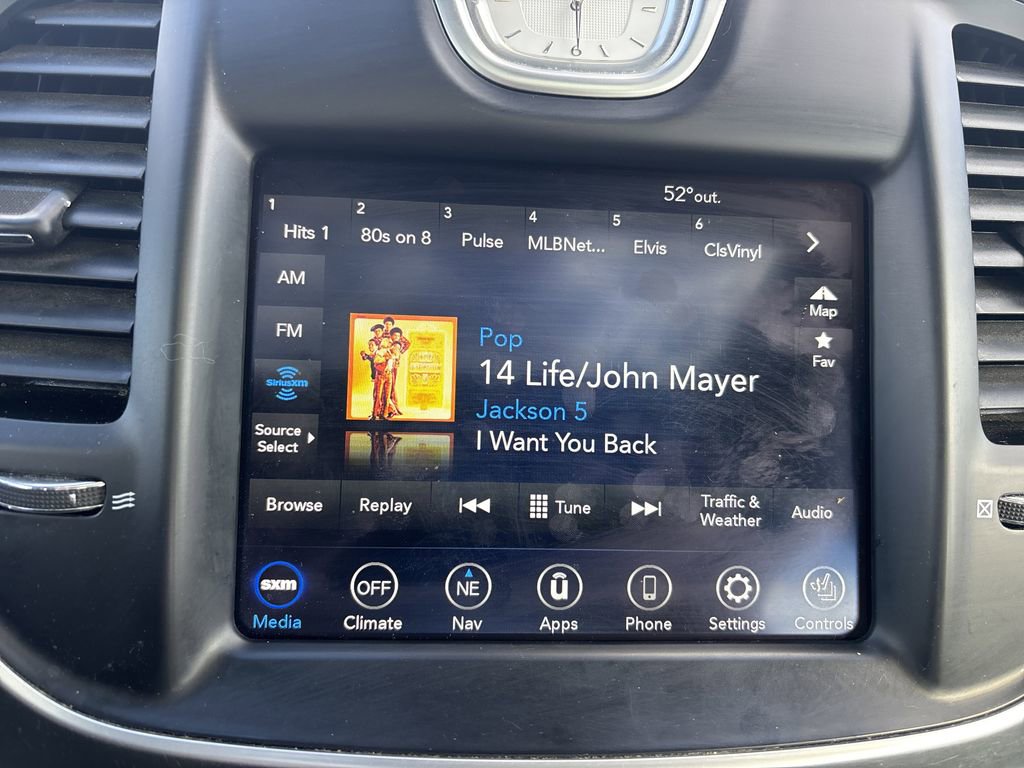 Used 2018 Chrysler 300 Limited w/ Safetytec Plus Group image 24