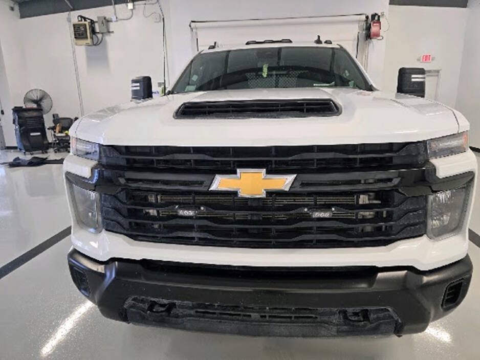 Used 2024 Chevrolet Silverado 3500 W/T w/ Snow Plow Prep Package AWD/4WD image 4
