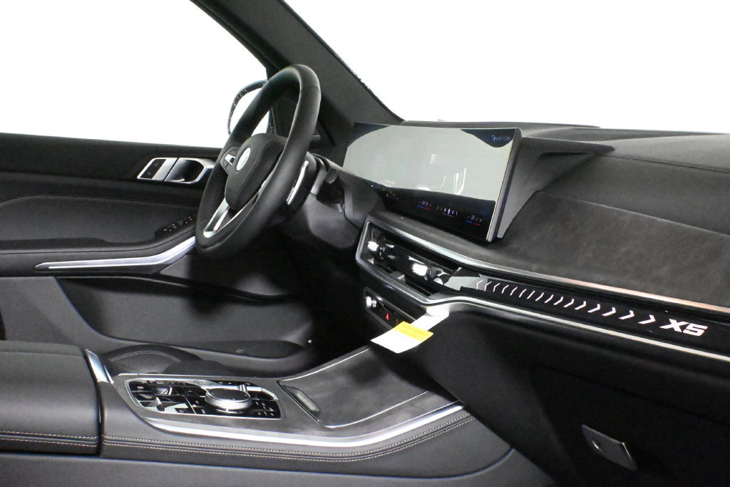 Used 2026 BMW X5 xDrive50e w/ Premium Package AWD/4WD image 34