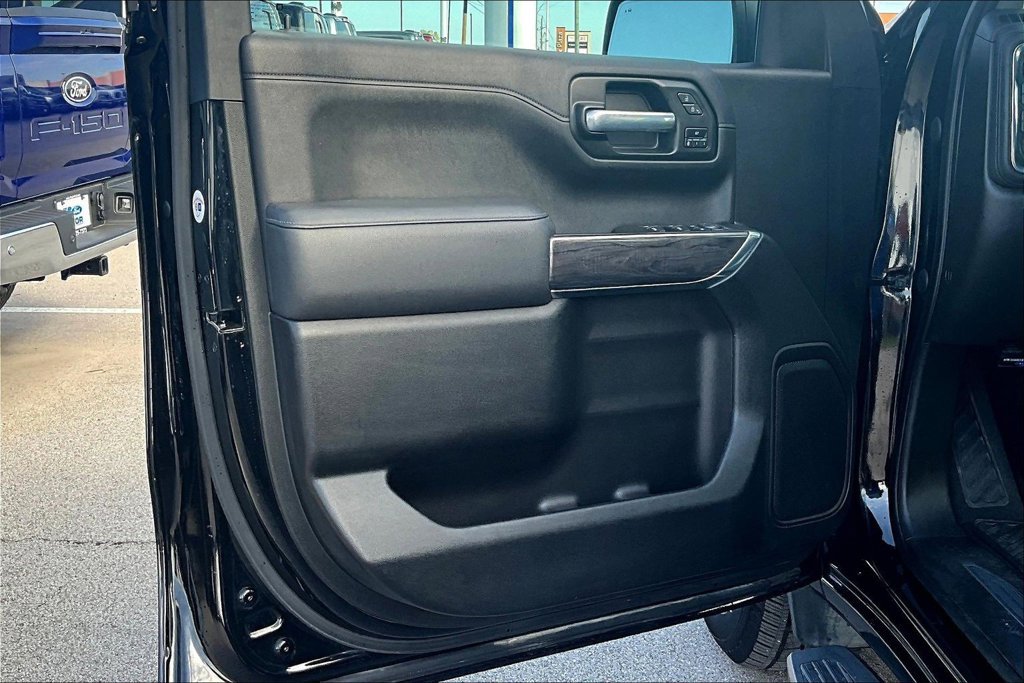 Used 2021 Chevrolet Silverado 1500 LTZ AWD/4WD image 18