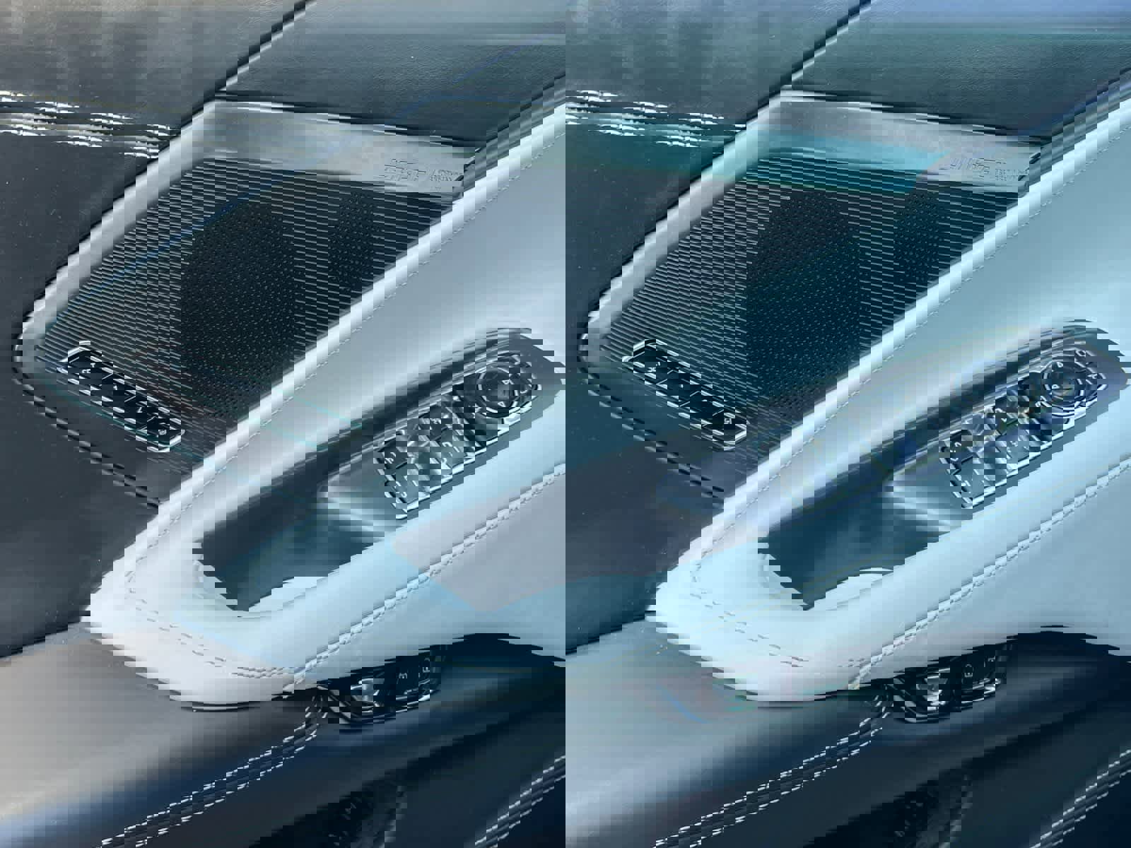 Used 2023 Chevrolet Corvette Stingray Premium Conv w/ Z51 Performance Package image 12