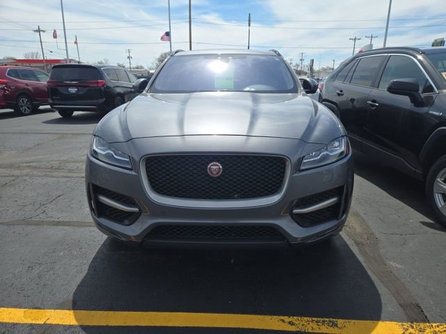 Used 2019 Jaguar F-PACE R-Sport image 2