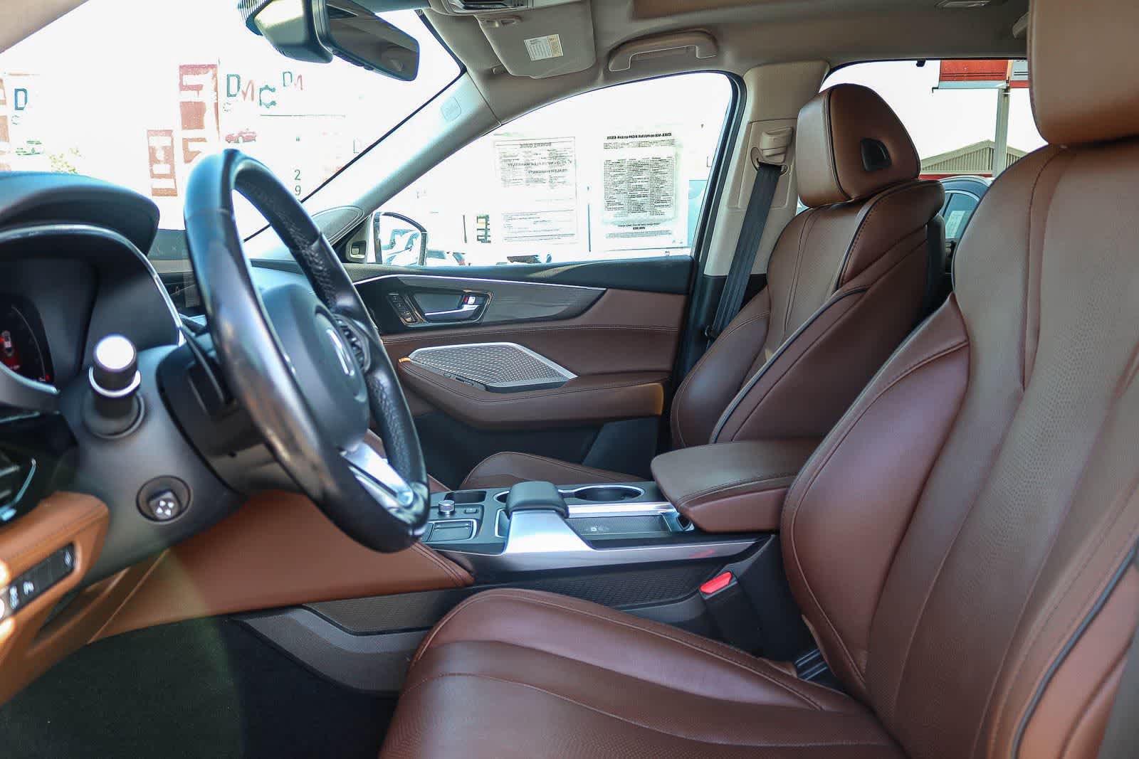 Used 2023 Acura MDX SH-AWD w/ Advance Package image 16