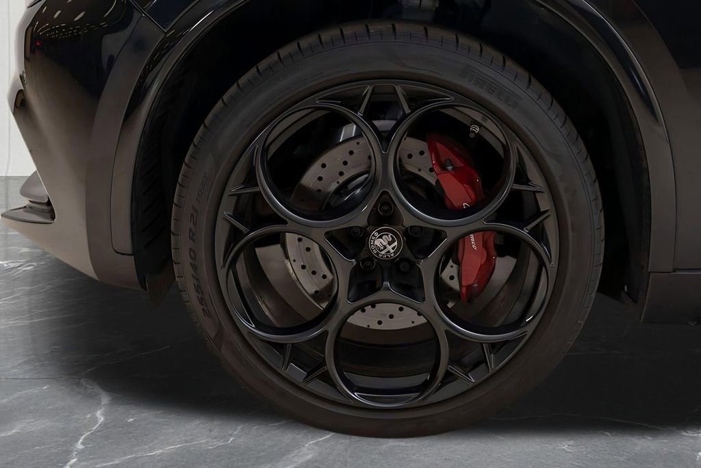 Used 2023 Alfa Romeo Stelvio Quadrifoglio AWD/4WD image 53