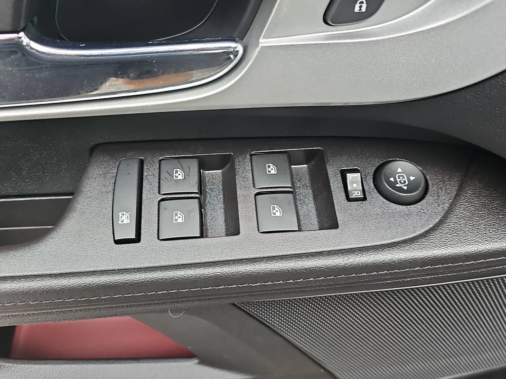 Certified 2017 Chevrolet Equinox LT w/ Convenience Package FWD image 32