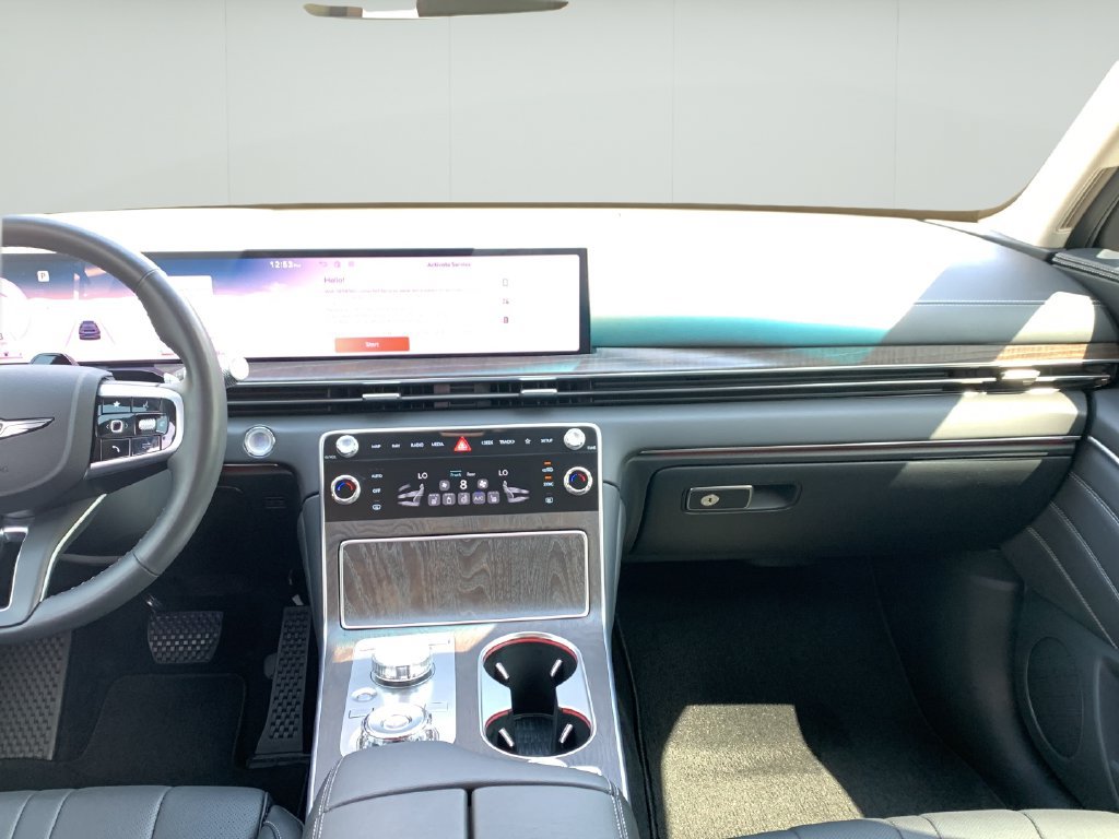 Certified 2025 Genesis GV80 2.5T Select AWD/4WD image 19