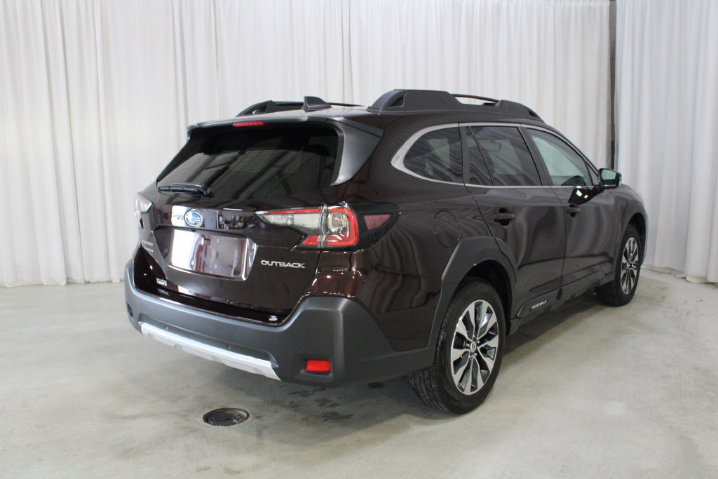 Used 2024 Subaru Outback Limited AWD/4WD image 27