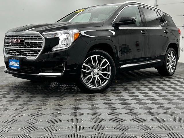 Used 2023 GMC Terrain Denali image 18