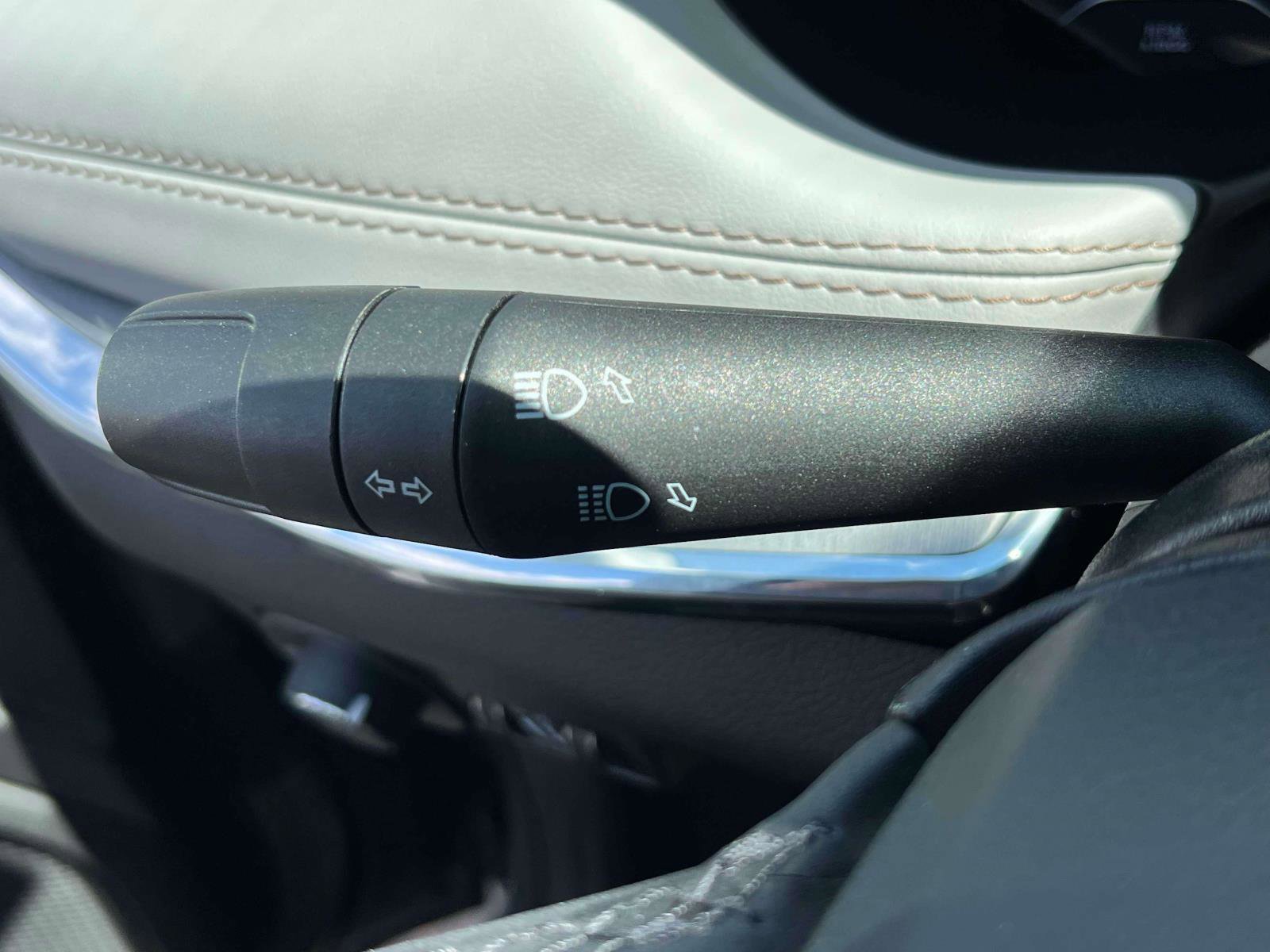 Used 2023 Jeep Compass Limited image 15