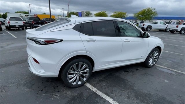 New 2025 Buick Envista Avenir image 2