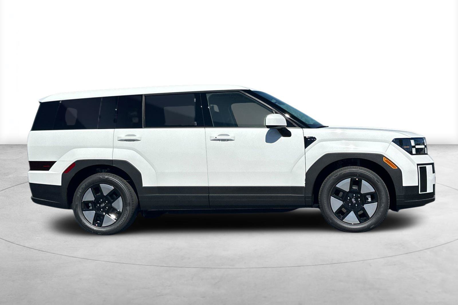 New 2026 Hyundai Santa Fe SE FWD image 7