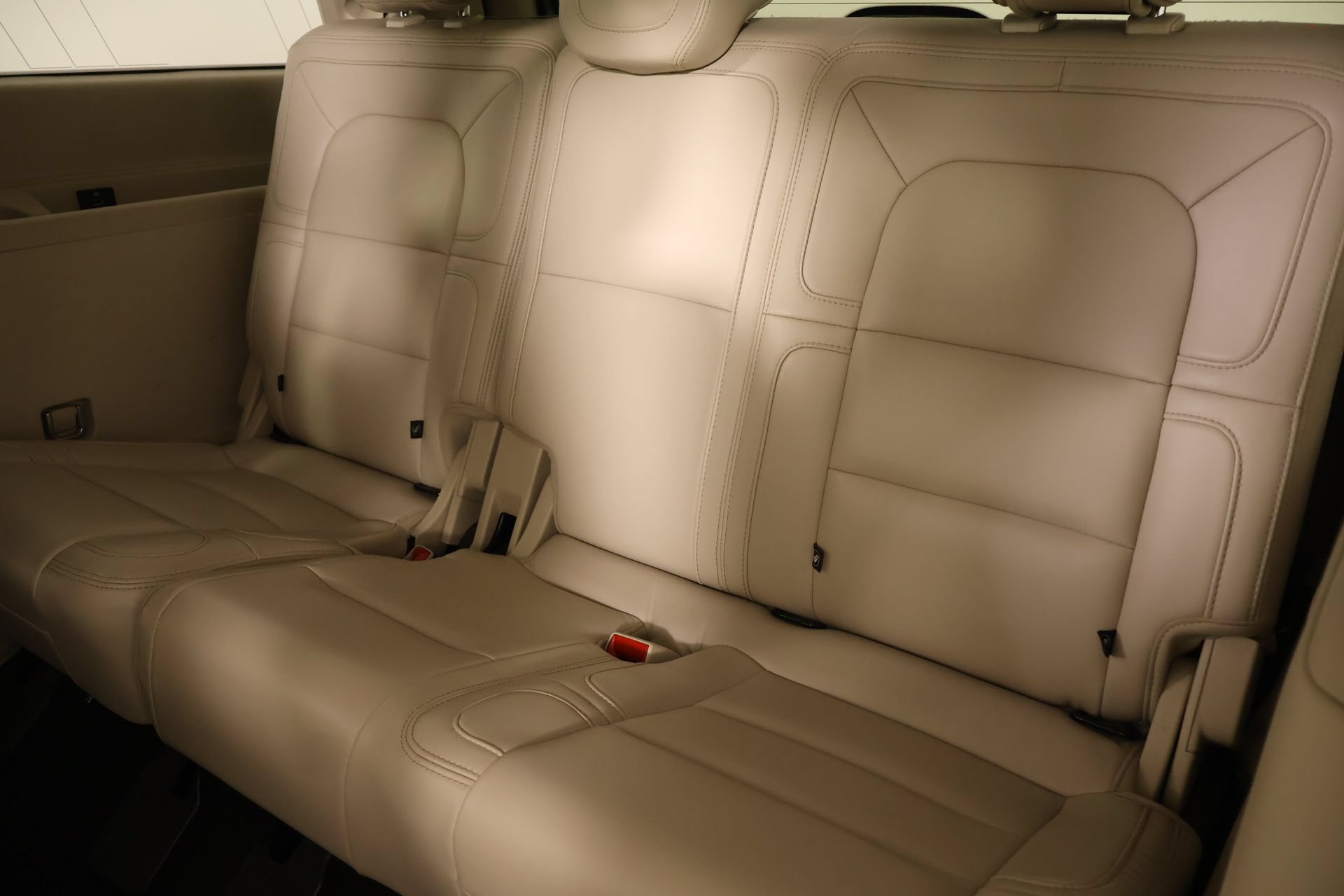 Used 2020 Lincoln Navigator Reserve w/ Luxury Package AWD/4WD image 14