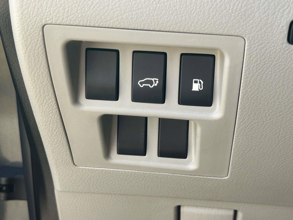 Used 2010 Lexus RX 450h AWD image 20