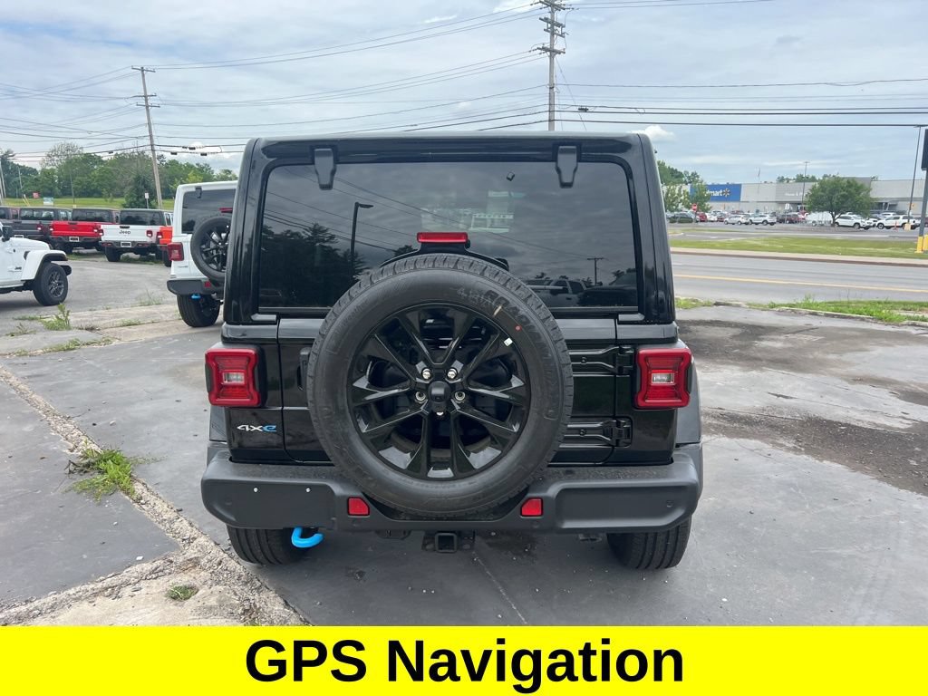 New 2024 Jeep Wrangler Unlimited Sahara w/ Technology Group AWD/4WD image 4