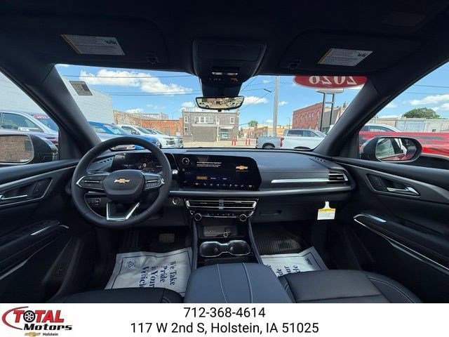 New 2026 Chevrolet Traverse LT w/ Sun and Wheel Package AWD/4WD image 17