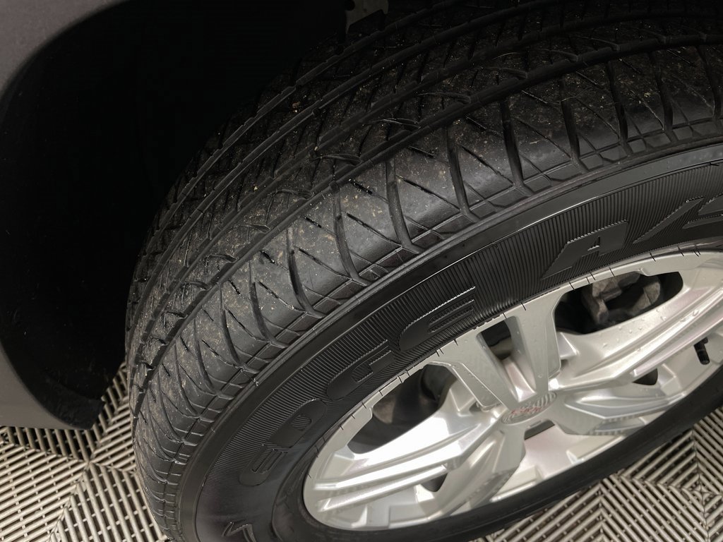 Certified 2018 GMC Terrain SLE w/ Driver Convenience Package image 44