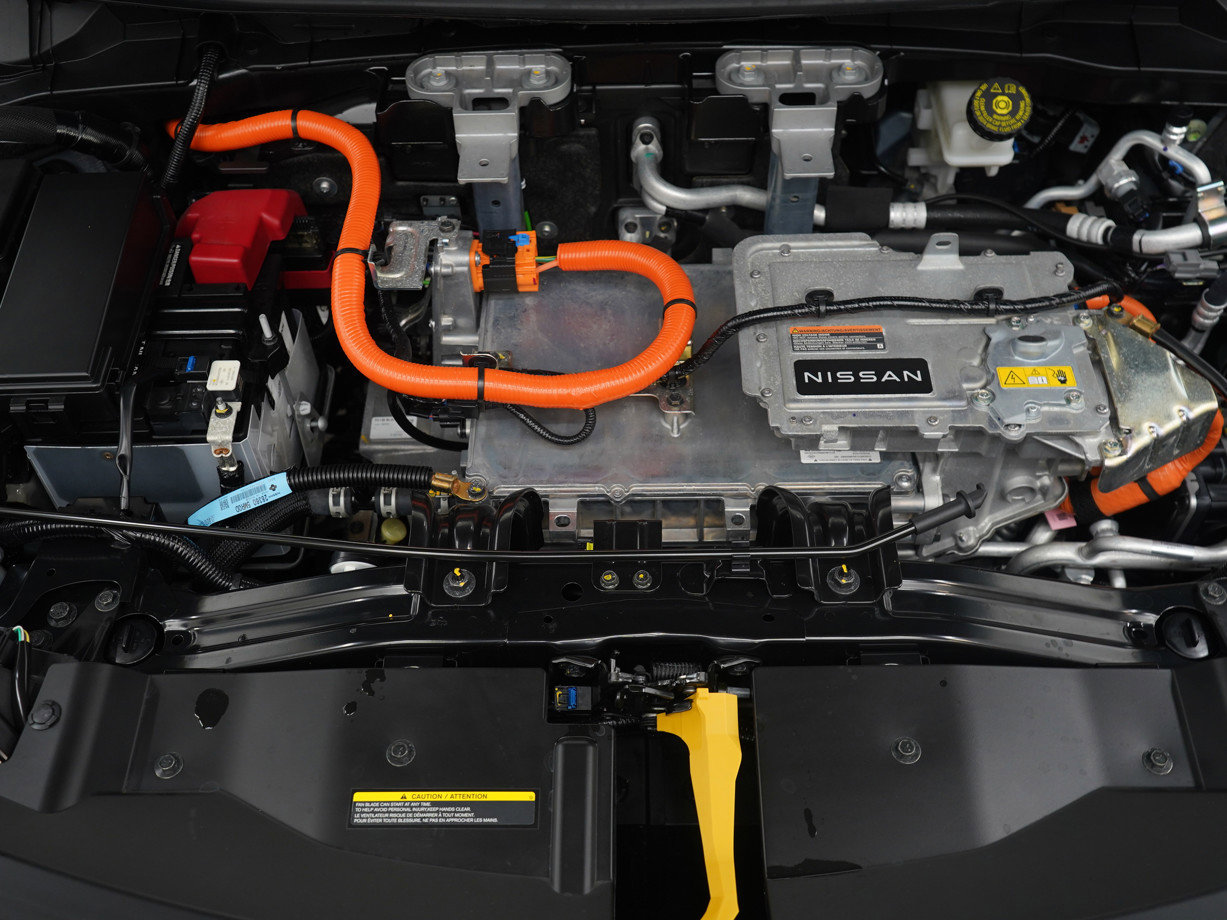 Used 2023 Nissan Ariya AWD image 32