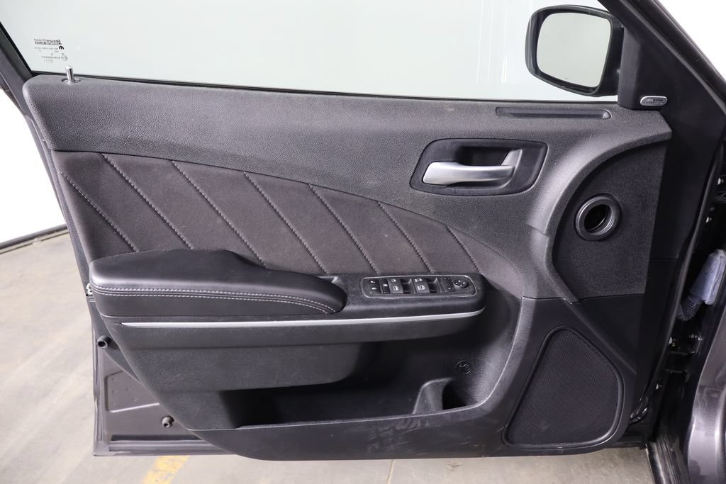 Used 2023 Dodge Charger SXT RWD image 19