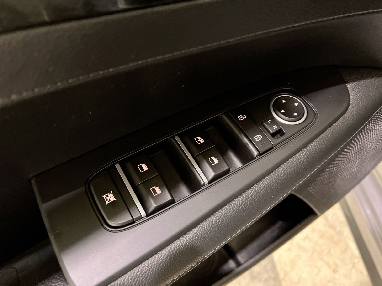 Used 2024 Kia Forte GT-Line image 30