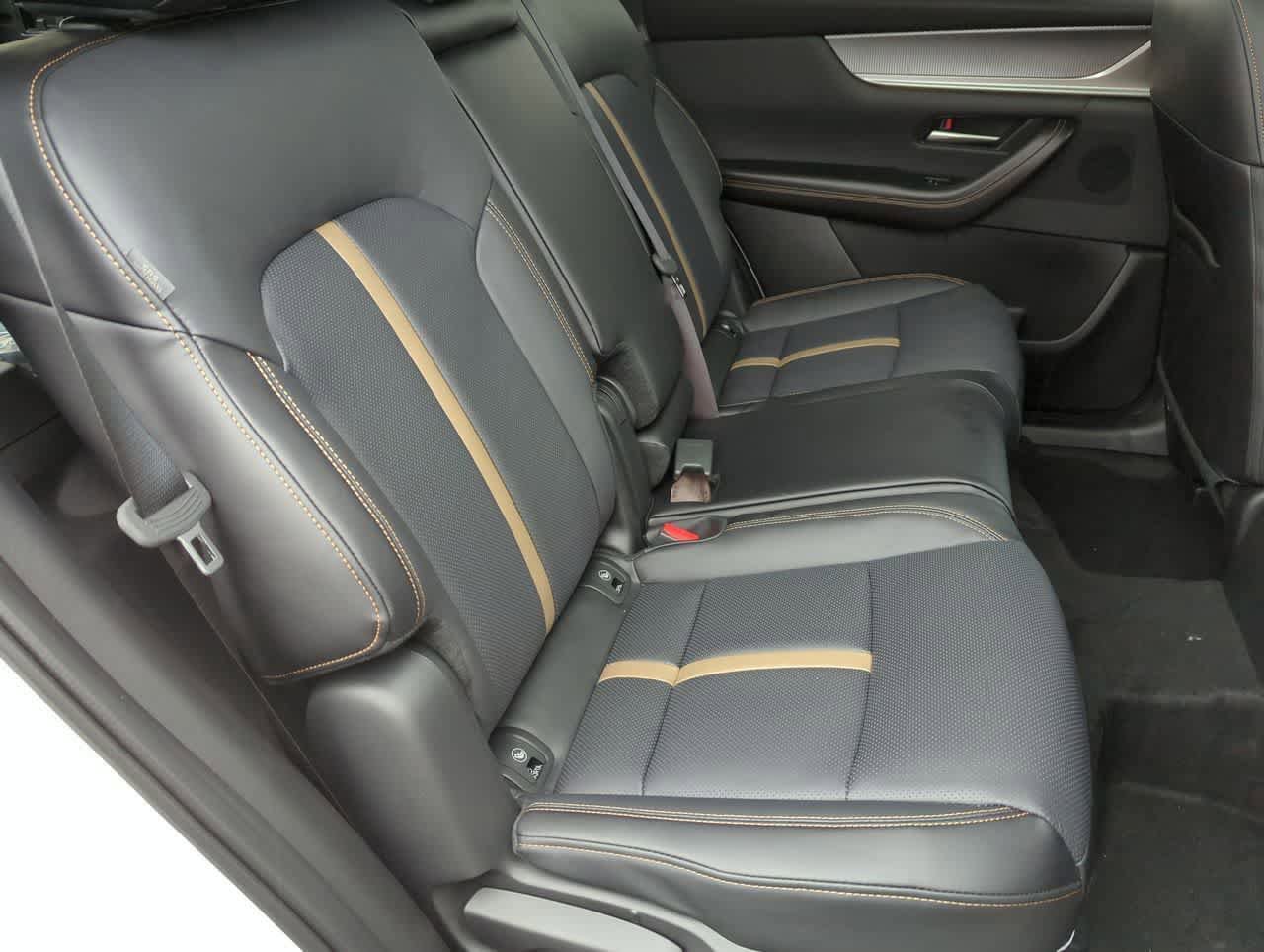 Used 2025 MAZDA CX-70 3.3 Turbo S w/ Premium Package image 19