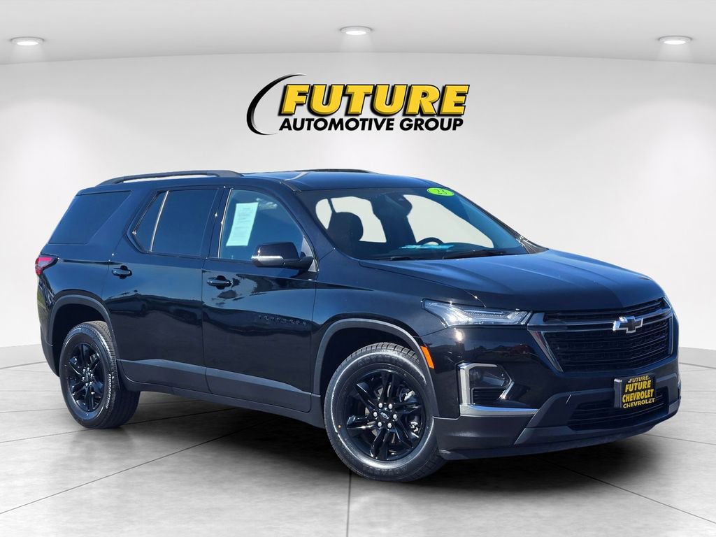 Used 2023 Chevrolet Traverse LT w/ Midnight/Sport Edition
