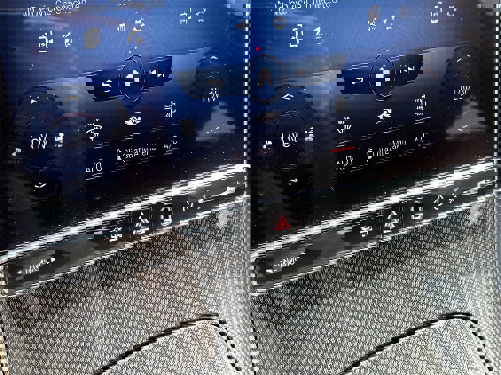 Used 2022 Mercedes-Benz C 300 Sedan image 39