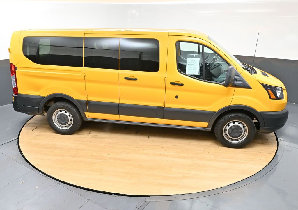 Used 2018 Ford Transit 150 XL RWD image 43
