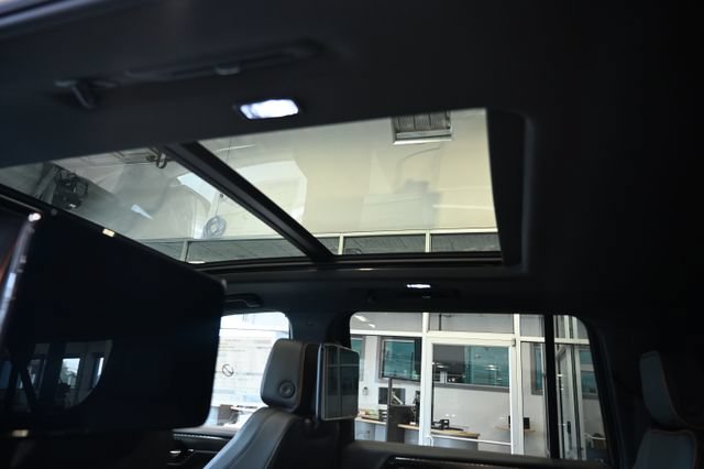 New 2026 GMC Yukon XL AT4 w/ AT4 Premium Plus Package AWD/4WD image 23