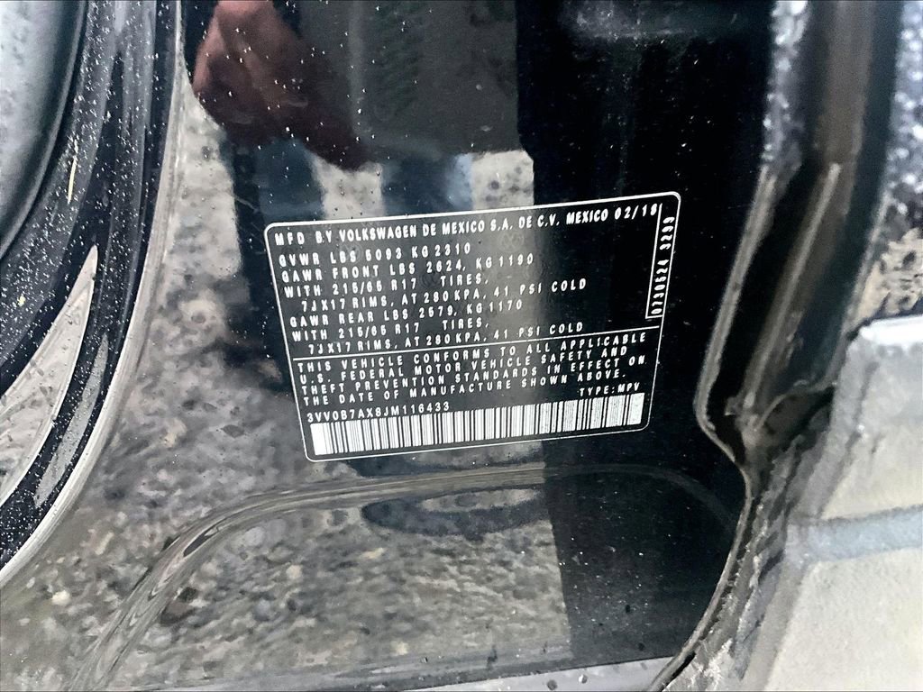 Used 2018 Volkswagen Tiguan S image 30