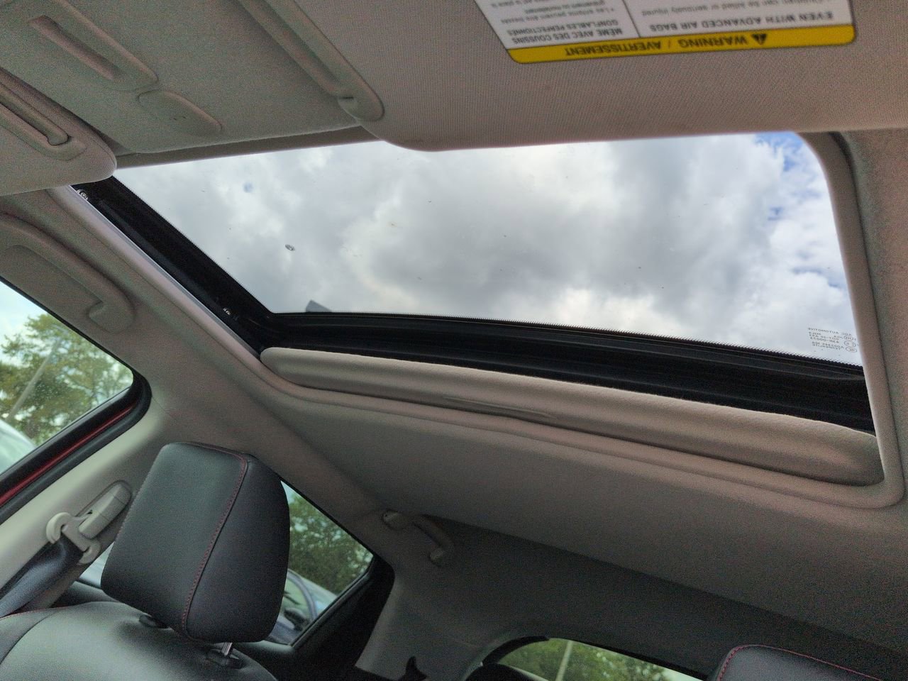 Used 2015 Nissan Juke SL FWD image 20