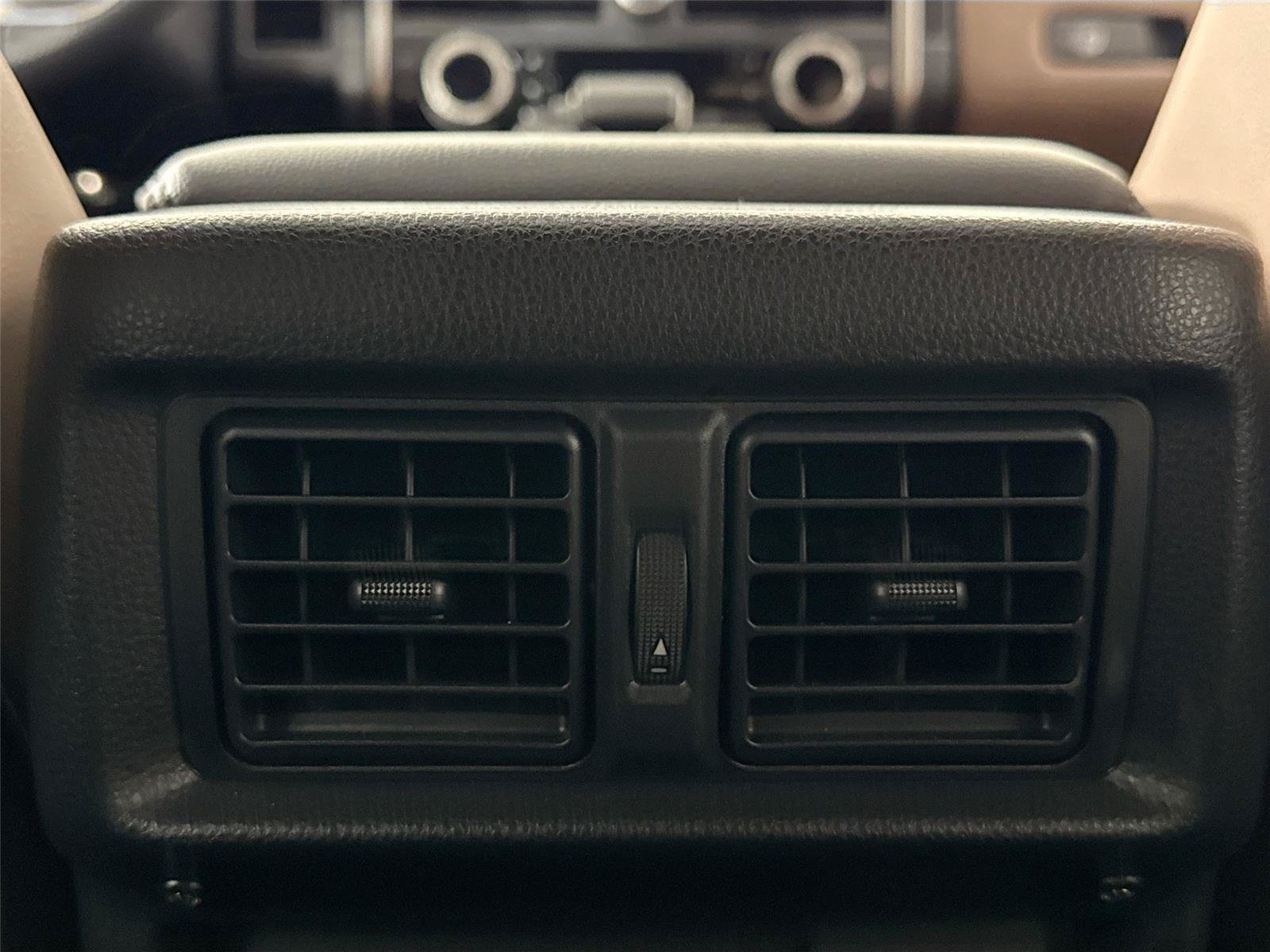Certified 2025 Toyota 4Runner Limited AWD/4WD image 36