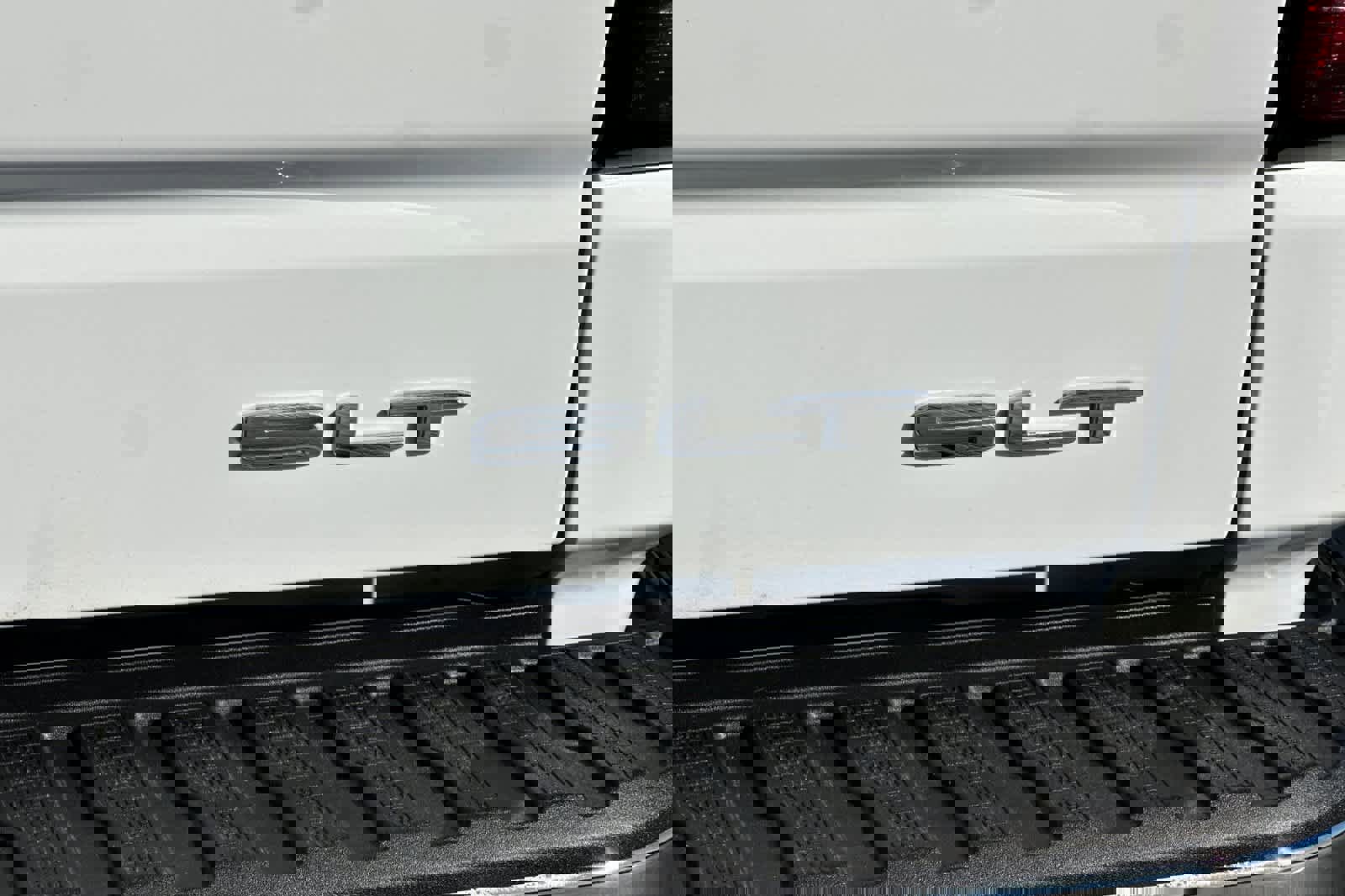 Used 2025 GMC Sierra 1500 SLT image 31