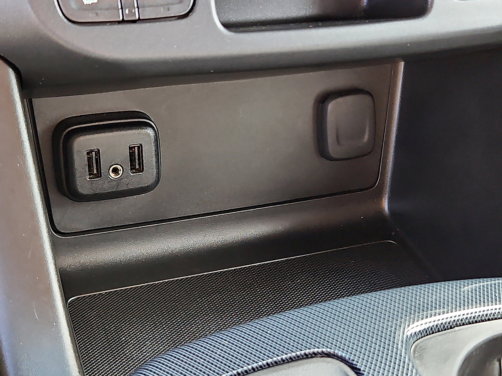 Used 2022 Chevrolet Colorado Z71 image 23