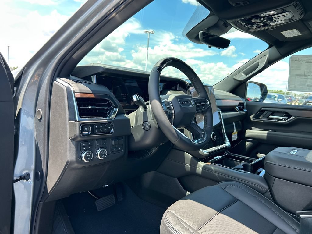 New 2026 GMC Yukon XL Denali w/ Denali Reserve Package AWD/4WD image 18