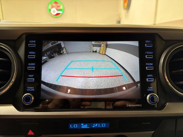 Used 2022 Toyota Tacoma SR5 w/ Technology Package image 31