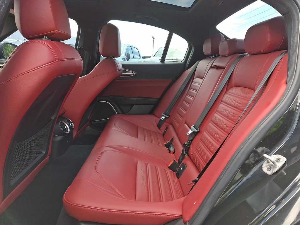 Used 2021 Alfa Romeo Giulia Ti Sport RWD image 10