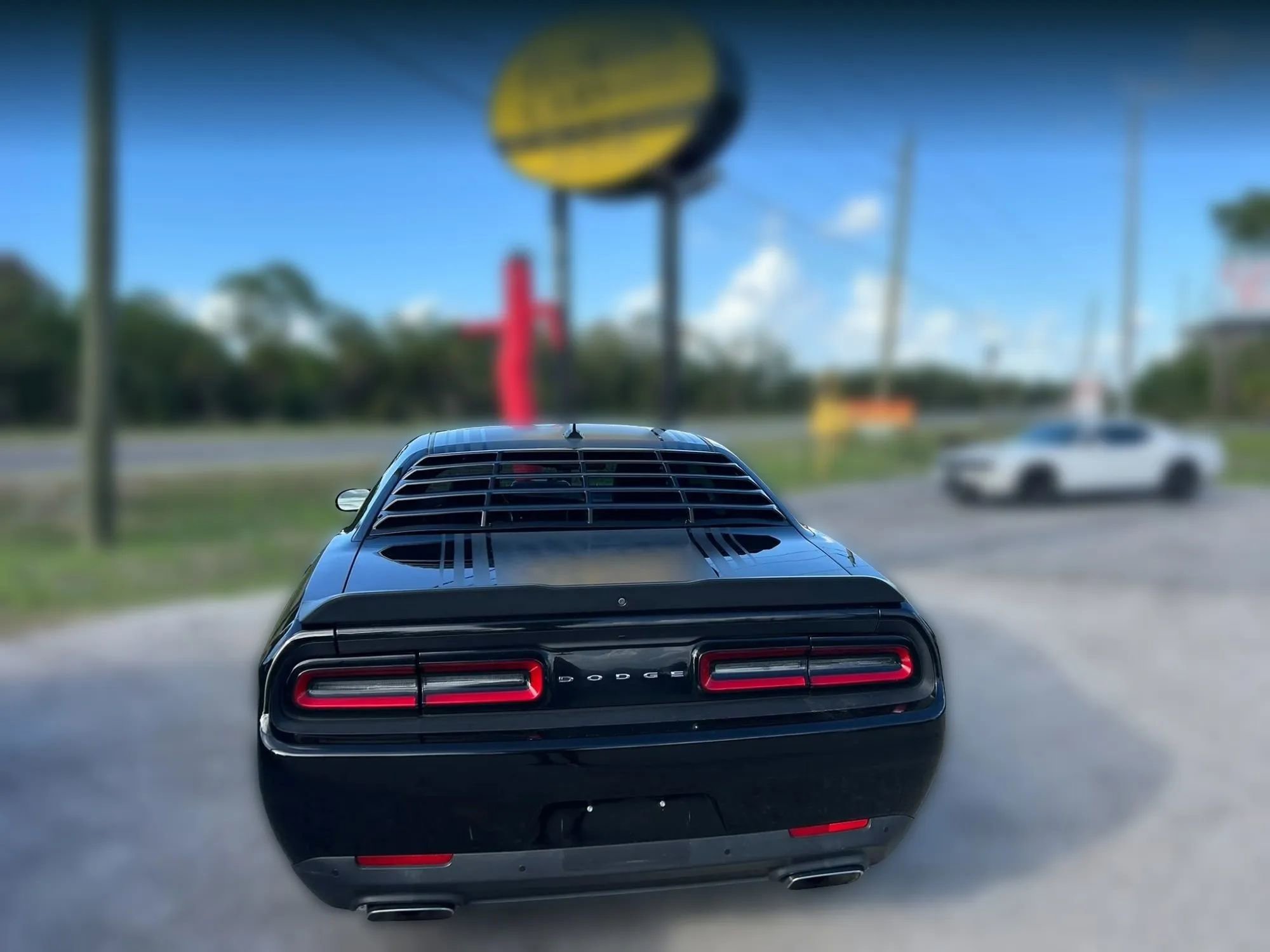 Used 2018 Dodge Challenger R/T Plus RWD image 10