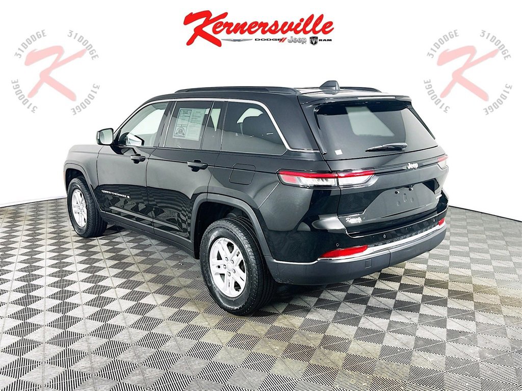 Used 2024 Jeep Grand Cherokee Laredo w/ Luxury Tech Group I image 5