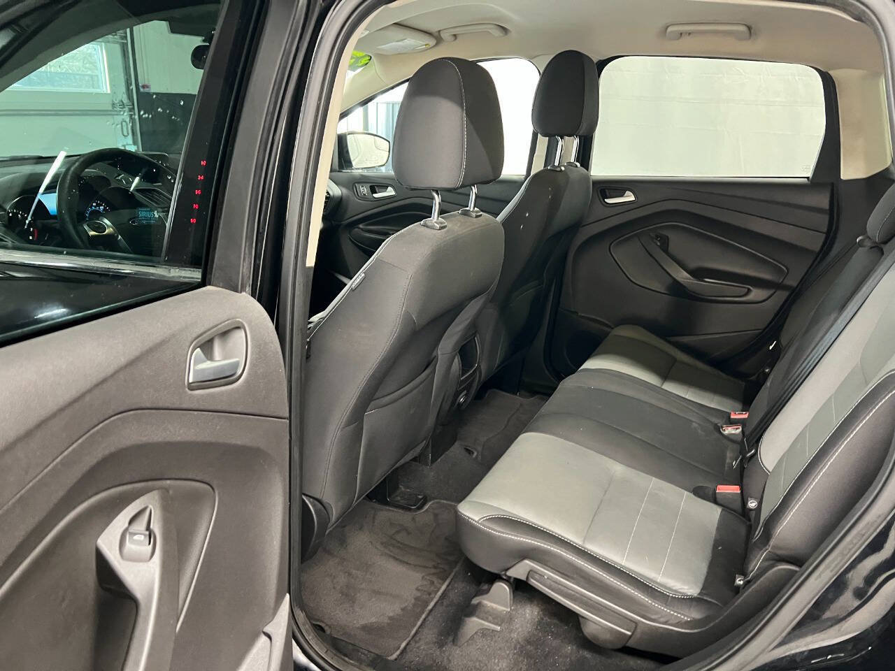 Used 2016 Ford Escape SE AWD/4WD image 9