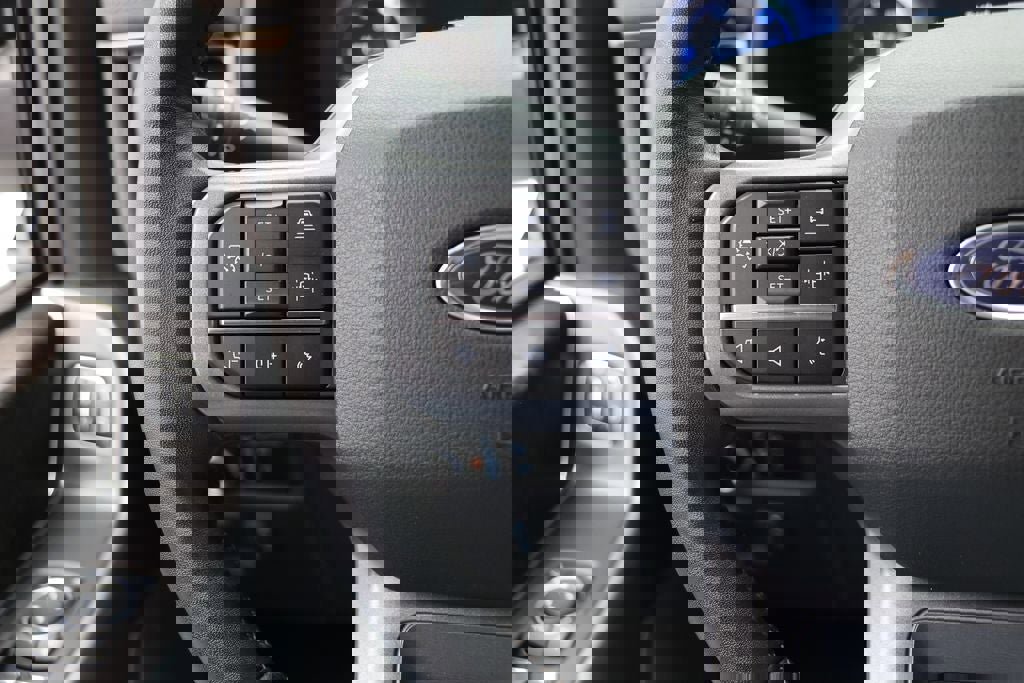 Used 2023 Ford F150 Lightning Lariat image 22