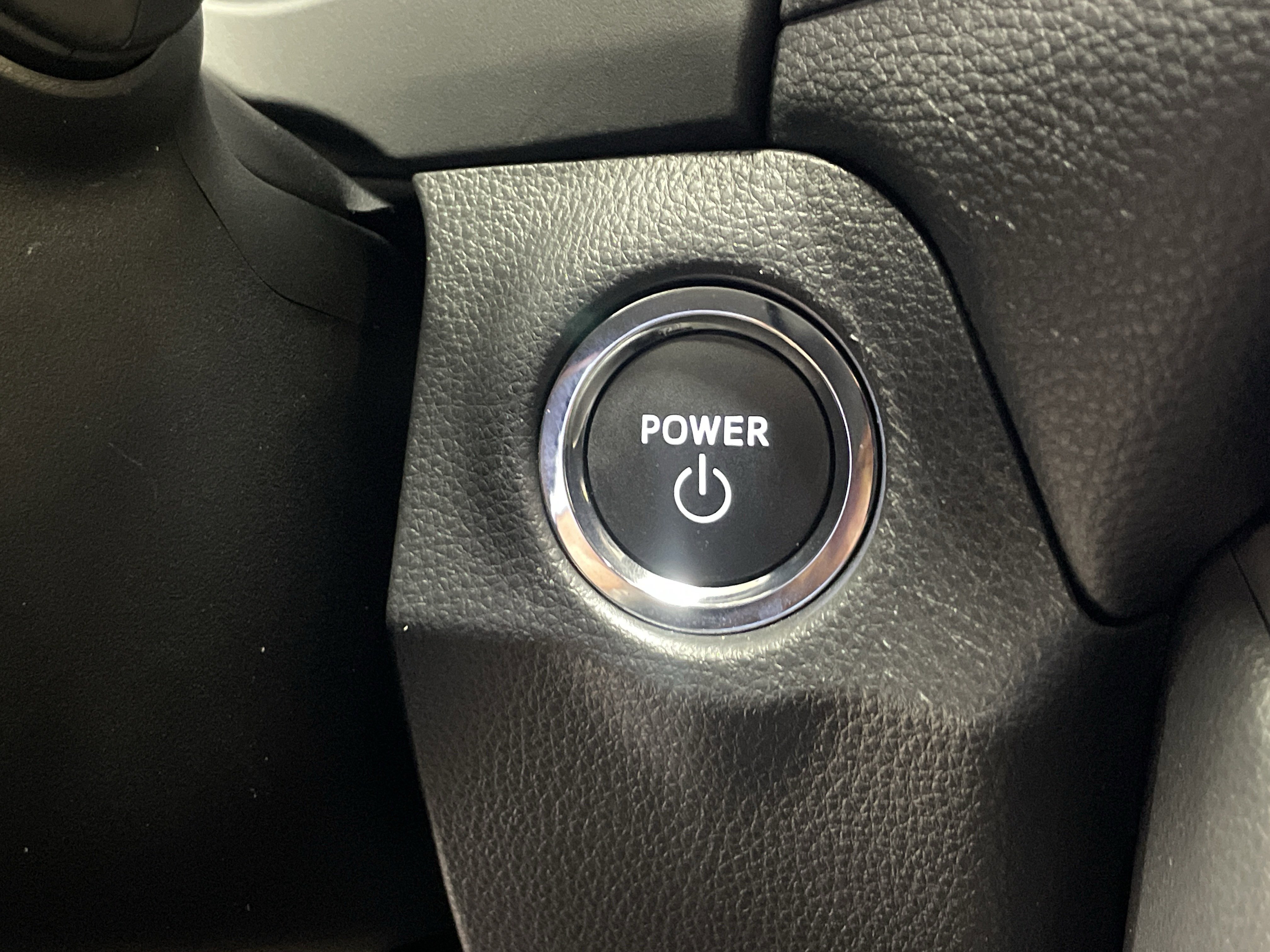 Certified 2025 Toyota RAV4 SE image 28