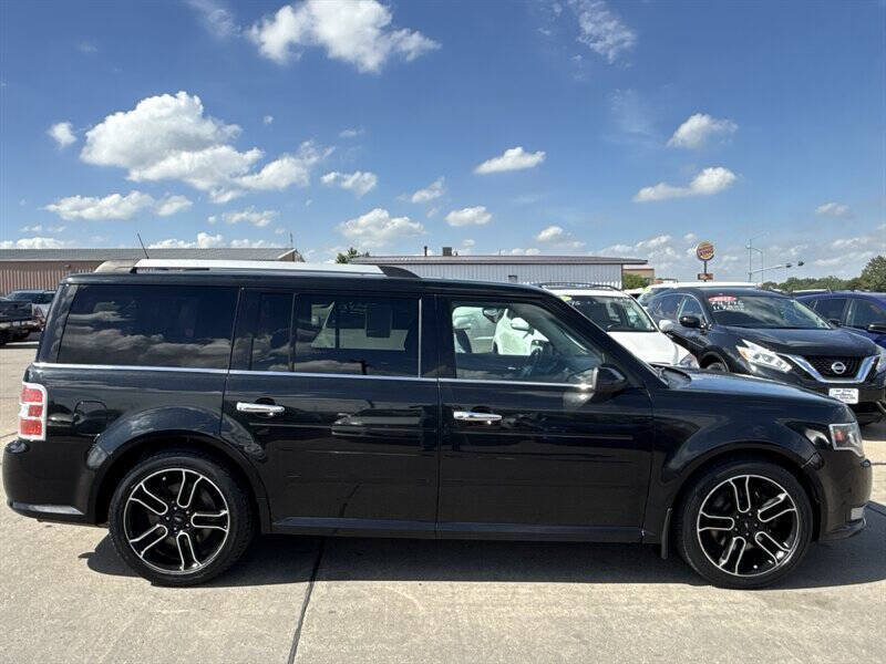 Used 2014 Ford Flex Limited w/ Equipment Group 303A AWD/4WD image 9