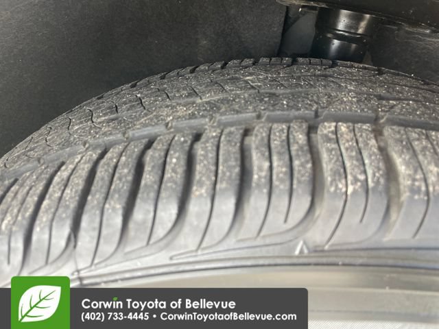 Used 2024 Chrysler Pacifica Touring-L FWD image 27
