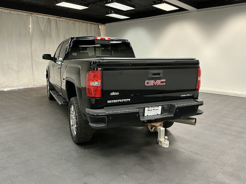 Used 2016 GMC Sierra 2500 Denali w/ Duramax Plus Package AWD/4WD image 4