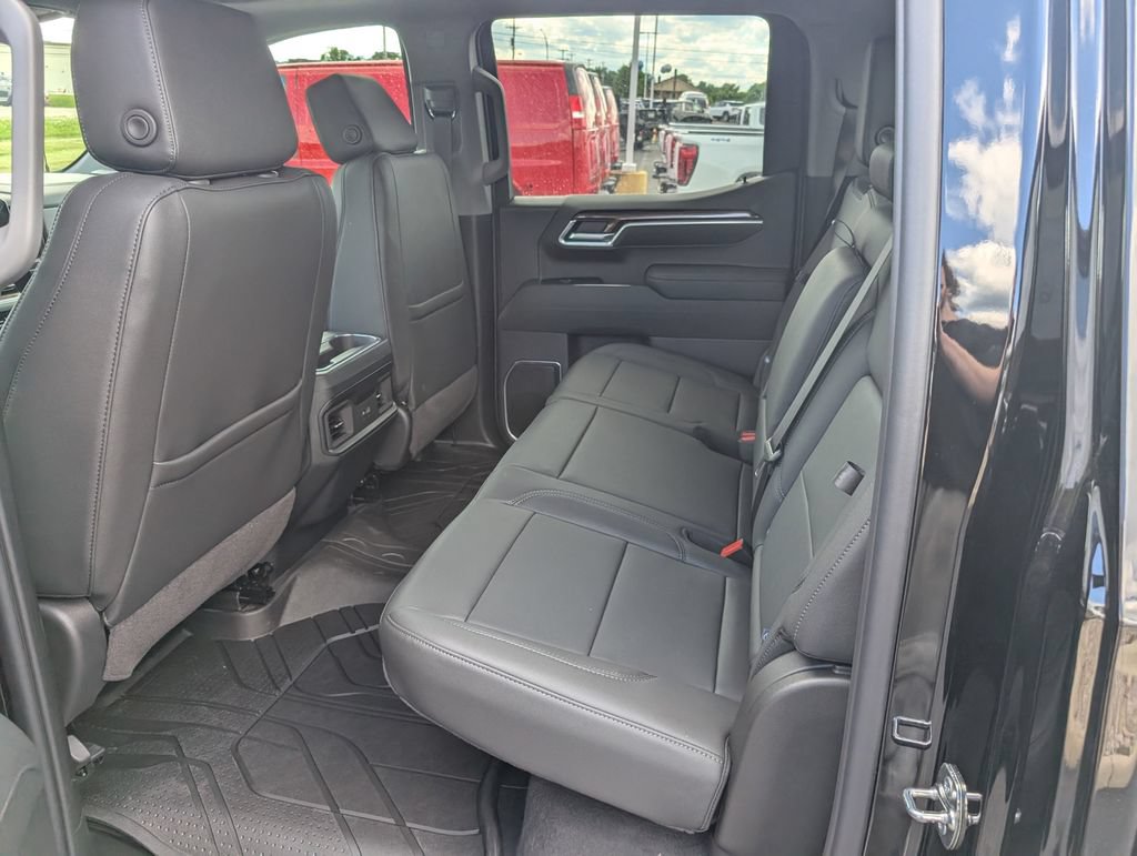 New 2026 Chevrolet Silverado 1500 RST w/ Redline Edition AWD/4WD image 10