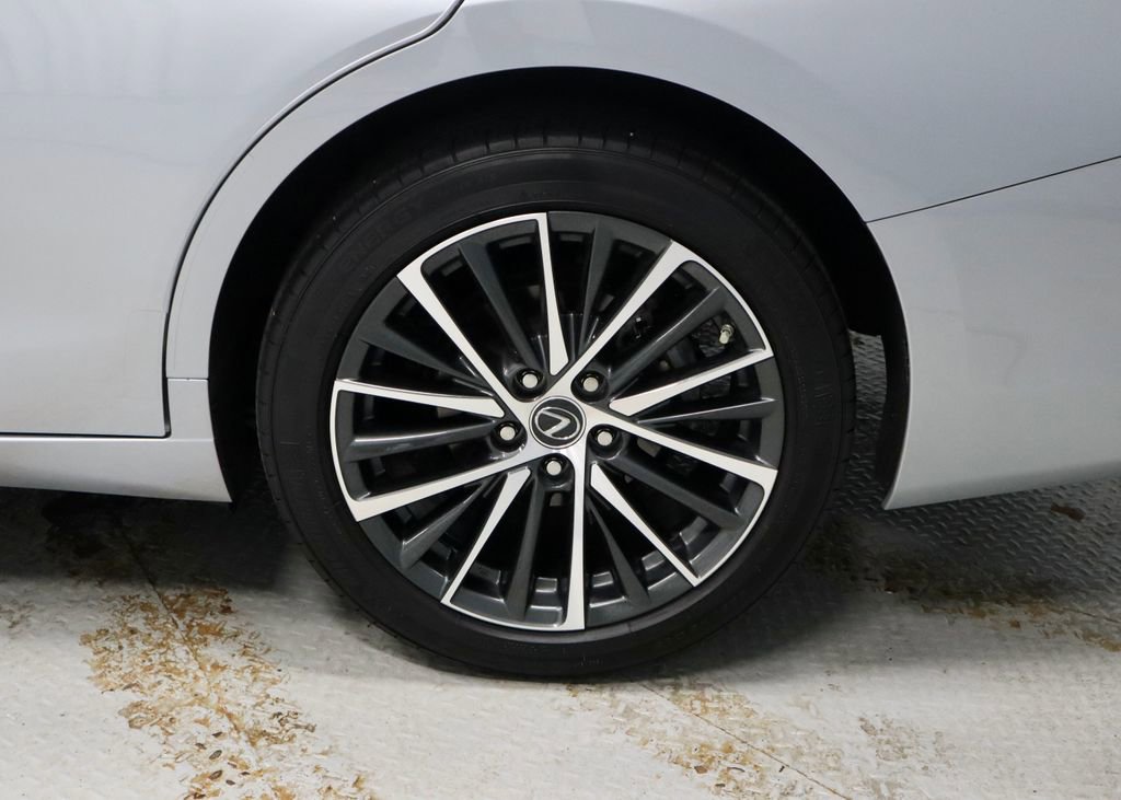 Used 2023 Lexus ES 250 w/ Premium Package image 18