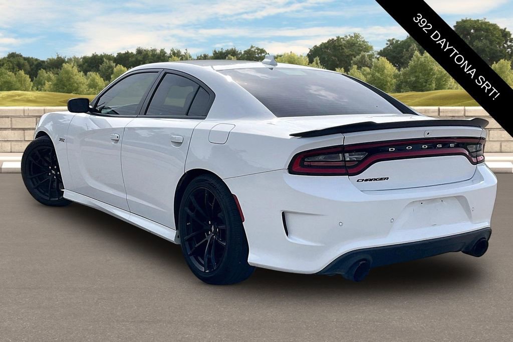 Used 2017 Dodge Charger R/T RWD image 10