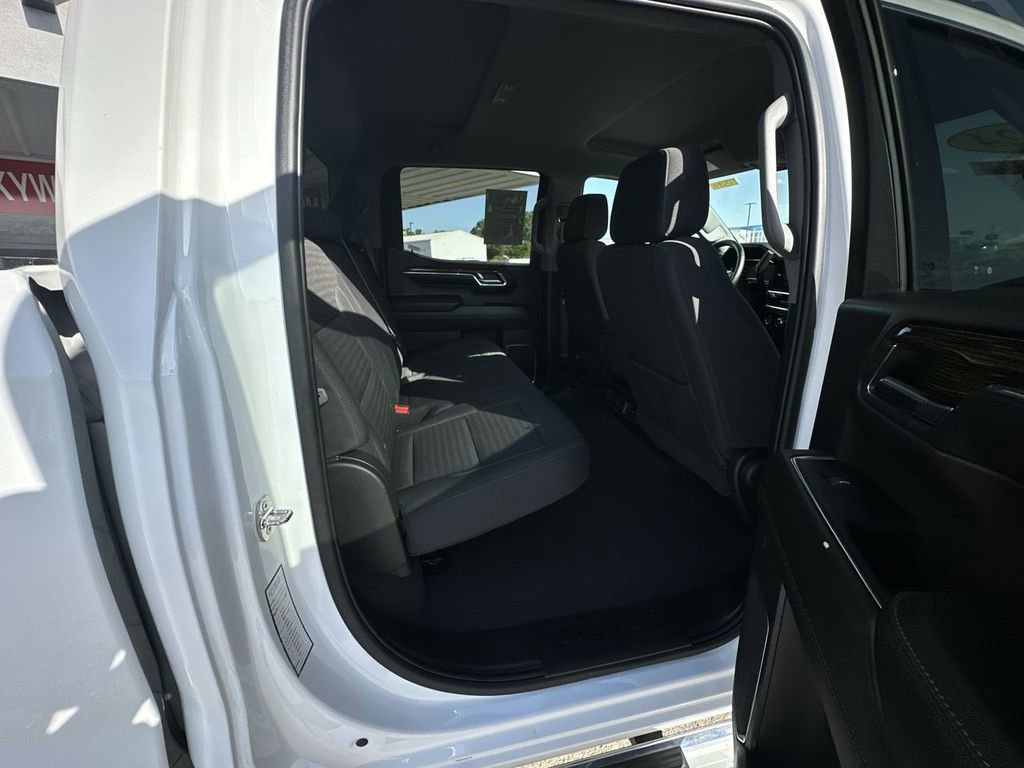 Used 2024 GMC Sierra 1500 SLE image 15